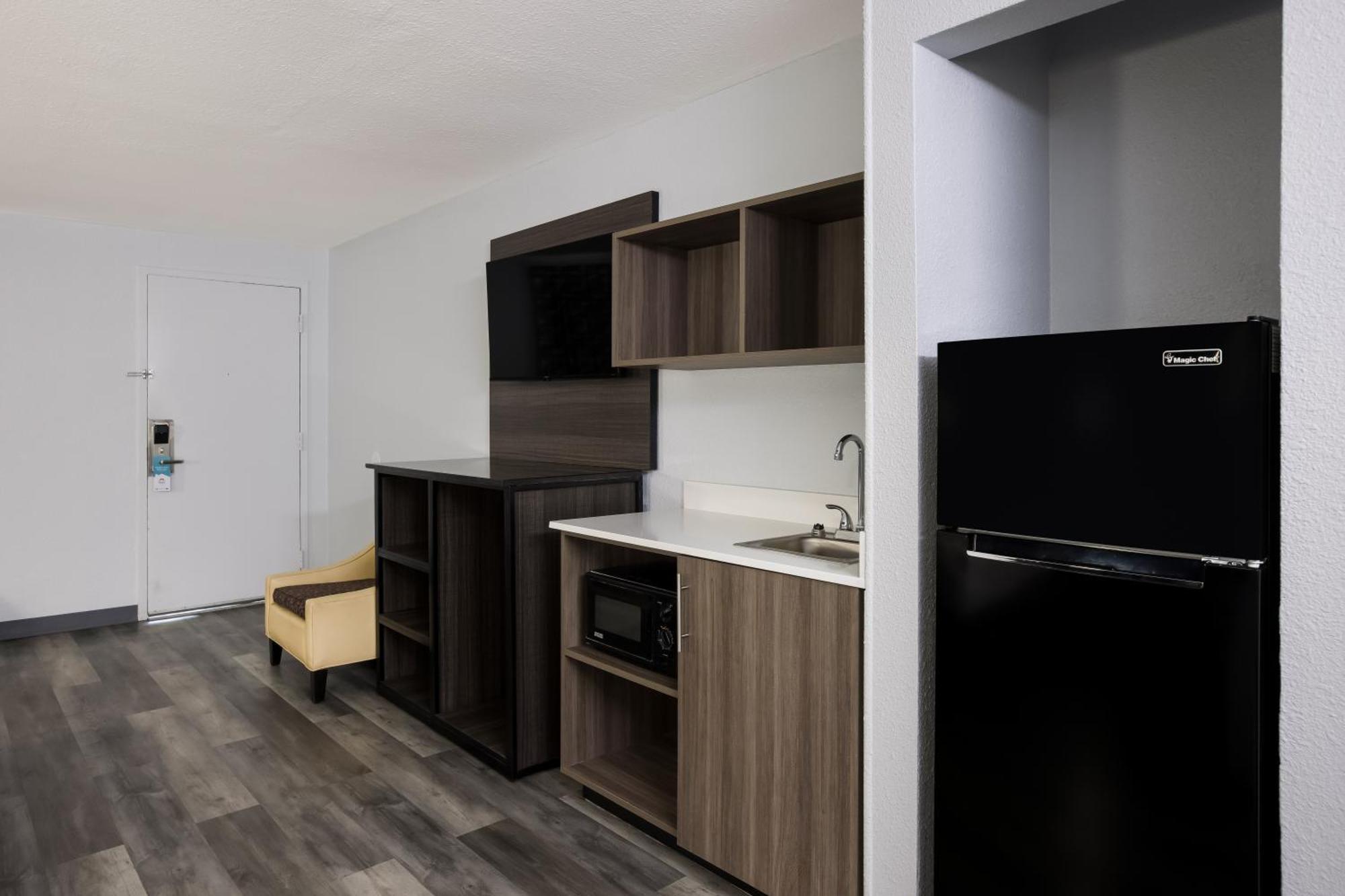Suburban Studios Hinesville - Fort Stewart Area Ngoại thất bức ảnh