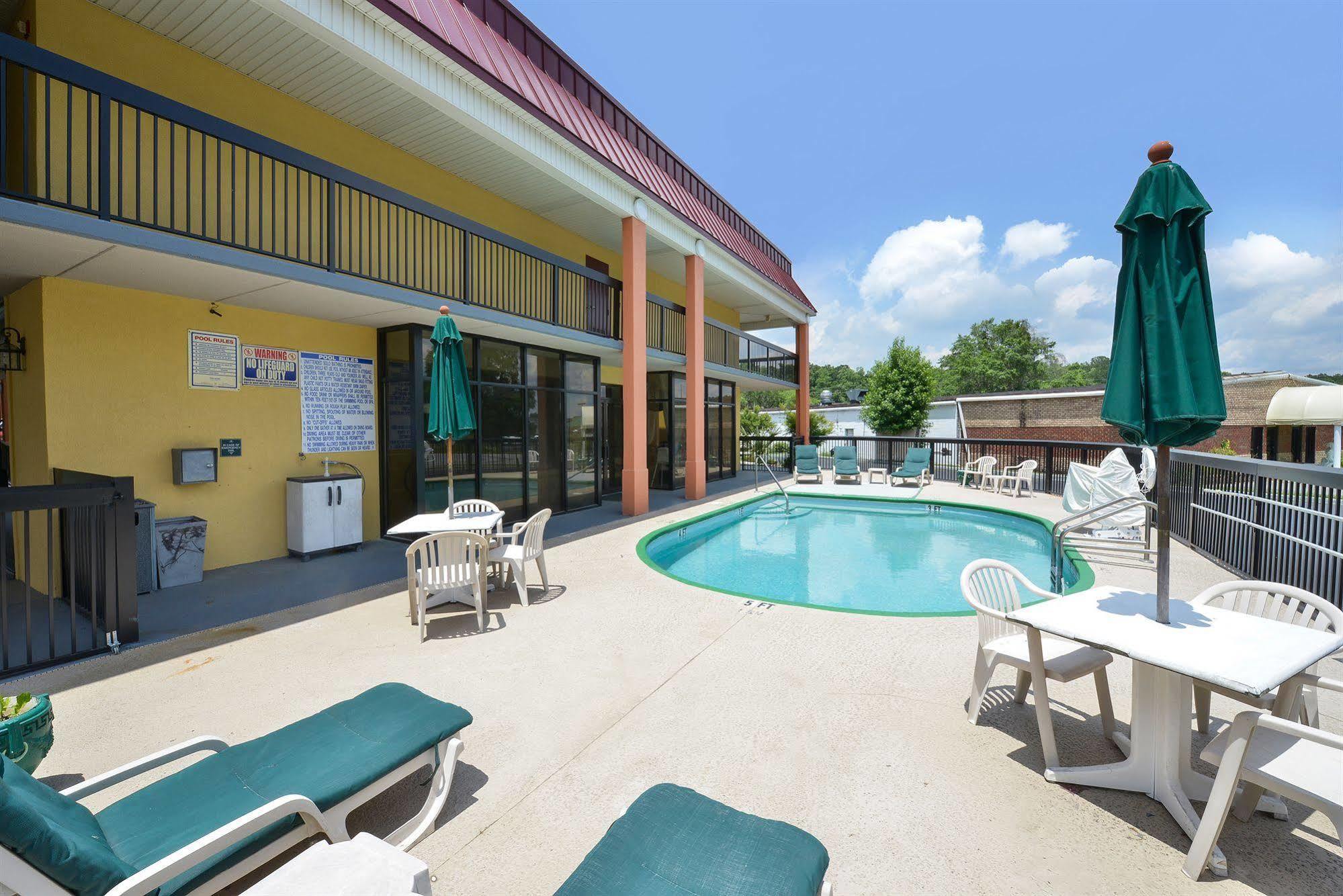 Suburban Studios Hinesville - Fort Stewart Area Ngoại thất bức ảnh